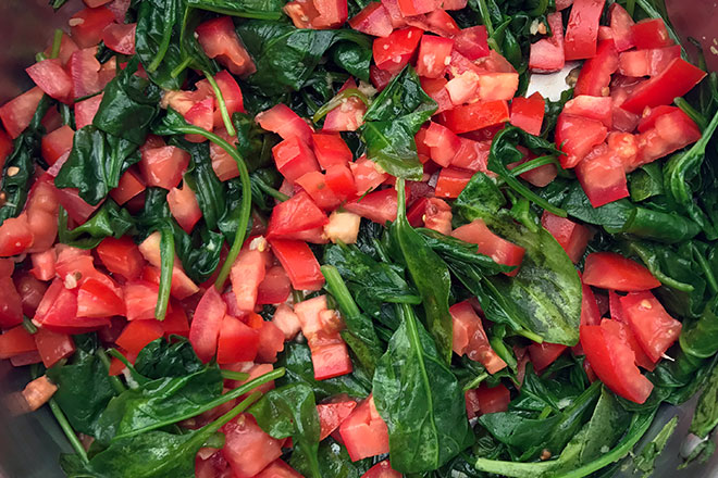 Garlicky Spinach & Tomatoes