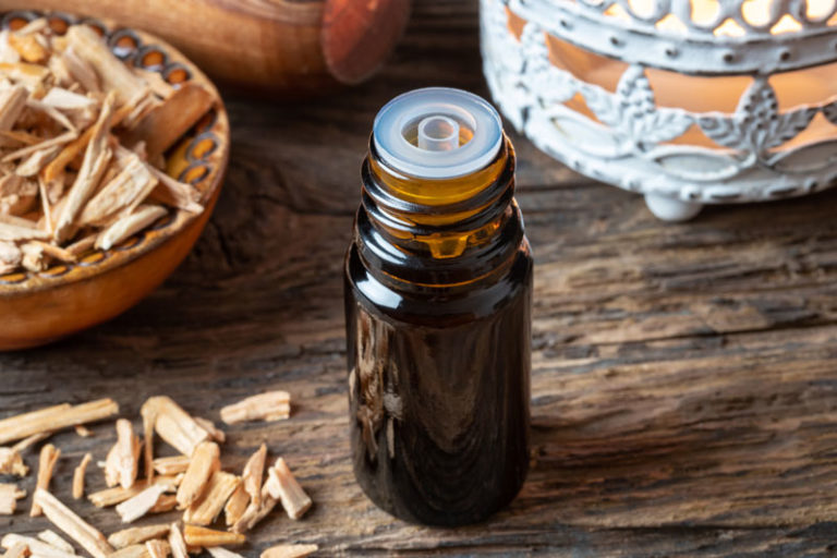 10 Benefits of Cedarwood Essential Oil