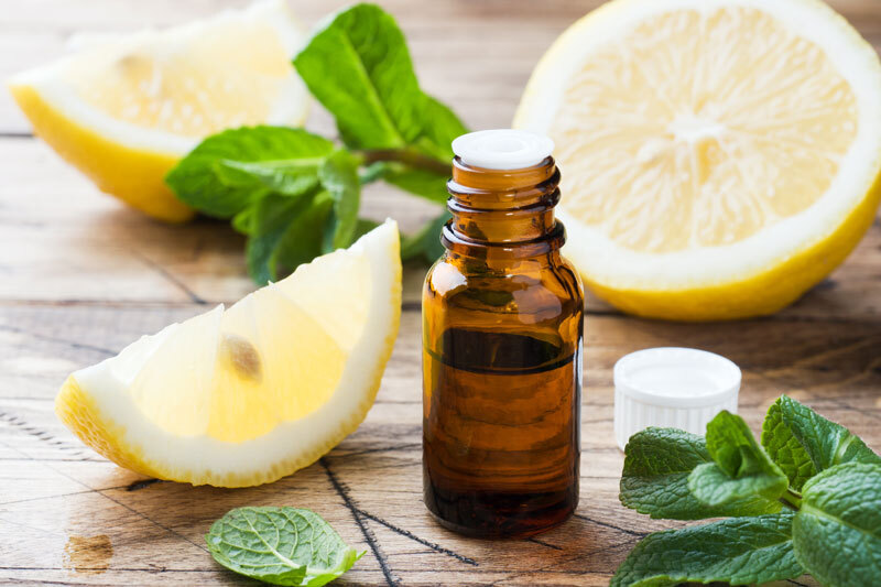 The Benefits of Lemon Oil