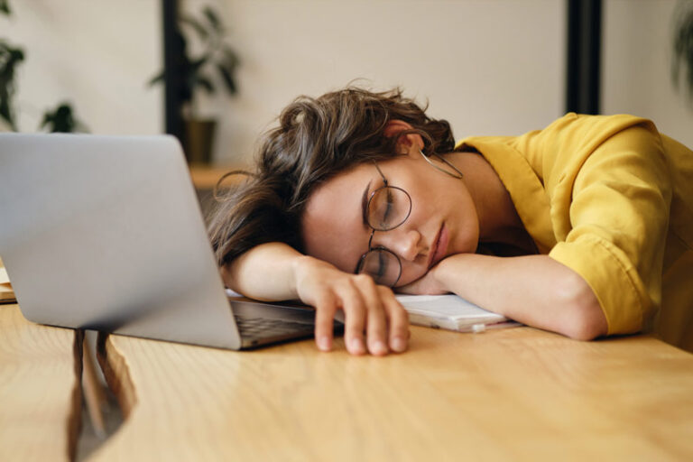 10 Key Symptoms of Adrenal Fatigue